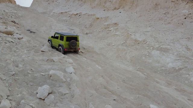 Suzuki Jimny, Israel Negev, Valley of Zin || סוזוקי ג'ימני, בקעת צין, מעלה זיק смотреть онлайн