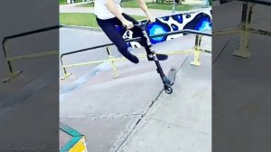 Приехал в парк трёхсотлетия в скейтпарк