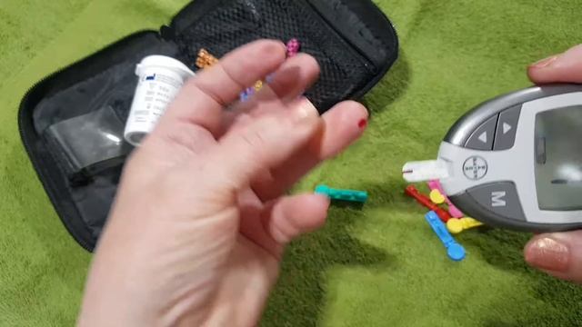 Как я измеряю сахар в крови...... смотреть онлайн