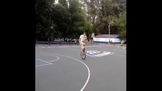 Уницикл ...что за зверь ..и с чем его едят ...?!...) смотреть онлайн