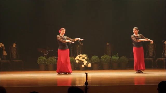 Espetáculo "Flamencos II" - Tangos con castañuelas смотреть онлайн