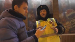 На зеленый и без стрелки поворот безопасный, а ДПС все таки ехал на красный