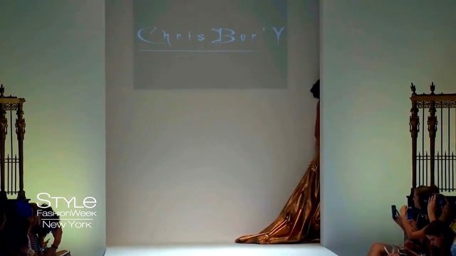 Дизайнерские вечерние платья. Показ мод в Нью-Йорке. Кристина Бережнева / Коллекция Real Fantasy 