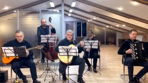 Борис Тихонов У моря (вальс)