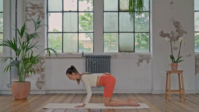 Strong Dynamic Pilates Routine - 20 Minutes | Lottie Murphy Pilates