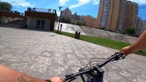 Как съезжать и заезжать по ступенькам на велосипеде ? | Уроки езды на велосипеде для новичков
