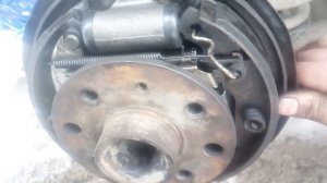 Автоподводка задних тормозных колодок после установки