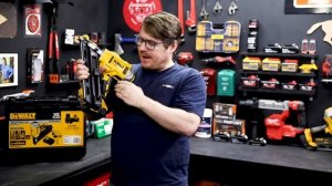 NEW DeWalt 18v Framing Nailer (DCN692 type 3)