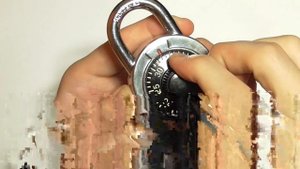 OnGuard 833: навесной замок с сейфовым кодовым механизмом
