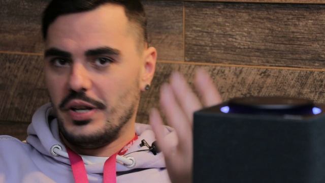 Обзор Яндекс Станции | Алиса, что ты умеешь? смотреть онлайн