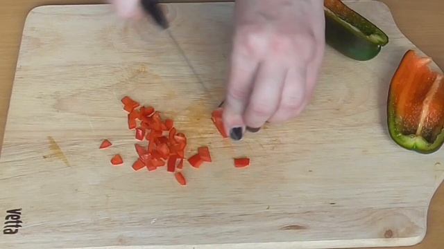 Удивительно нежные и сочные куриные отбивные в луковом кляре! Просто пальчики оближешь!