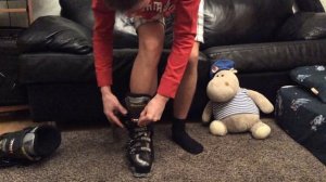 Как правильно одевать и регулировать горнолыжные ботинки?