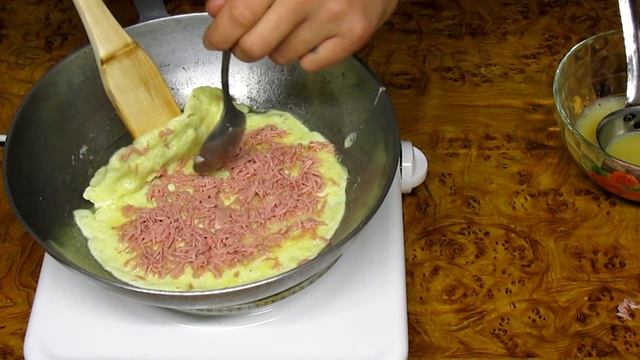 Нашёл Потрясающе вкусный рулет из Яиц Готовлю к завтраку