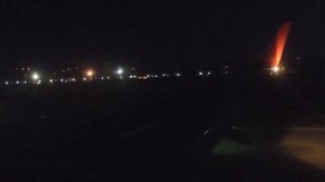Ночные посадка и взлет в аэропорту Сочи.
