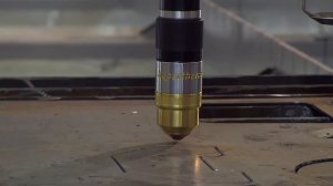Установка плазменного раскроя металла УПМР 6020 с источником HPR260XD и газовым резаком