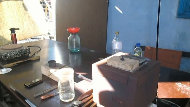Плавим золотой осадок   золото из процессоров и радиодеталей