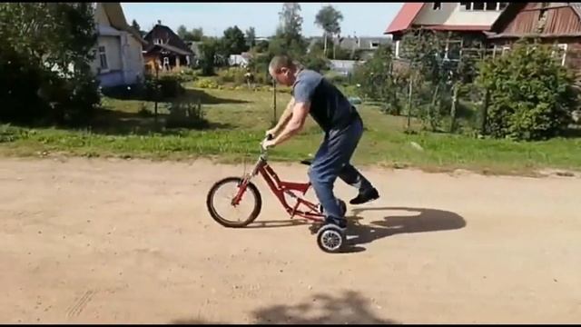 Трёхколёсный ЭЛЕКТРОСАМОКАТ из гироскутера и старого велосипеда смотреть онлайн