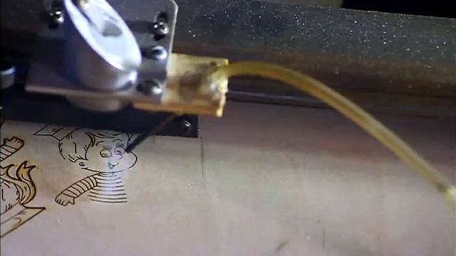 Гравировка на фанере изображения лазером. смотреть онлайн