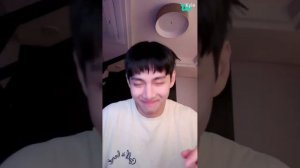 Трансляция Ви на Weverse от декабря 2023 года