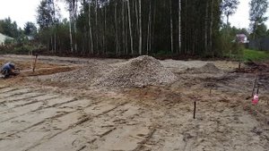 КамАЗ не сядет ))) Заезд и парковка на дачном участке. Бой, щебень, трактор, лопата