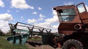 Комбайн СК 5 Нива с жаткой ЖВН 6