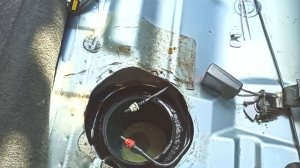 Jaguar X-type fuel pump replacement (part 1)