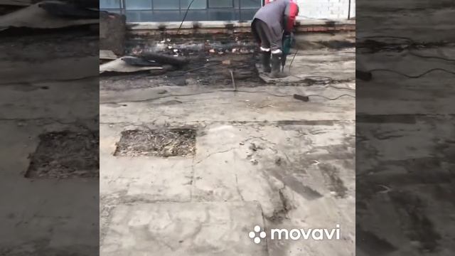 Демонтаж старой кровли (профлист + наплавляйка) до плиты перекрытия