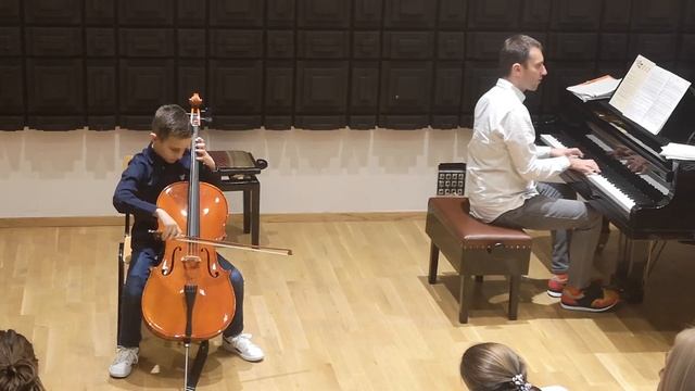 R. Matz: Menuet смотреть онлайн