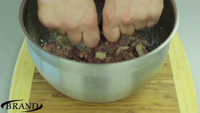 Котлеты на пару в мультиварке BRAND 37502, 502 смотреть онлайн