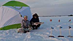 ЗИМНЯЯ РЫБАЛКА. дЕТИ ВПЕРВЫЕ ЛОВЯТ ЩУК. ИХ РЕАКЦИЯ!!!АКЦИЯ ДОБРА ПРОДОЛЖАЕТСЯ...