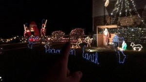 Новогодняя иллюминация на доме в глубинке штата Огайо Новый Год 2017 spirit of Christmas