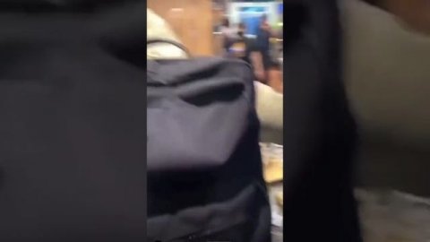 BLM-подростки ограбили McDonald