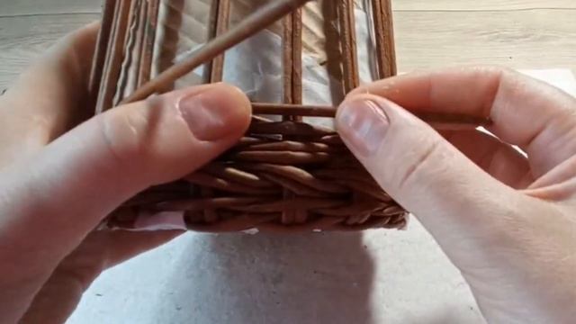 Мастер класс. Кашпо из газетных трубочек.