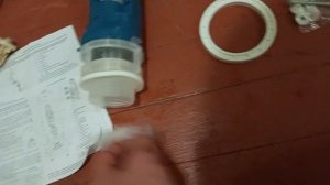 В сливном бочке течёт вода, насос работает не выключается, ремонт.