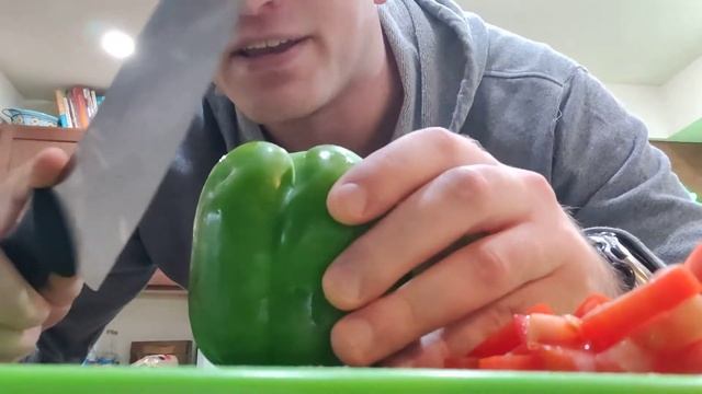 Хитрость на кухне: как правильно нарезать перец смотреть онлайн