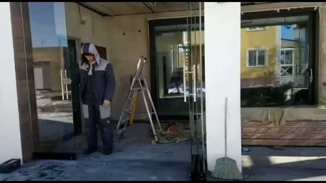 БЕЗРАМНОЕ ОСТЕКЛЕНИЕ террасы коттеджа - ОБЗОР