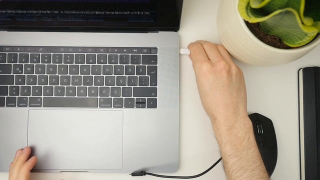 Logitech MX Master Review: Best Mouse for 2021 смотреть онлайн