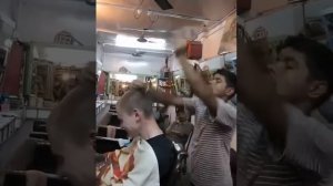 Массаж в индийской парикмахерской