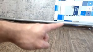 Установка плинтуса своими руками. Два варианта сделать плинтус съёмным (часть 2)