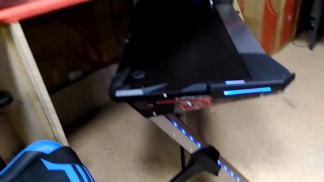 Шоу-Рум RETNE.RU\ Геймерский стол GAMING DESK R1 c LED подсветкой