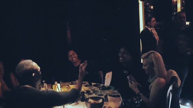 Mondays Made Me at Sass Cafe Dubai смотреть онлайн