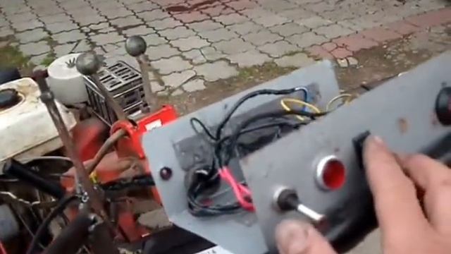 запуск М/Б "АГРОС" с амодельным эл стартером смотреть онлайн