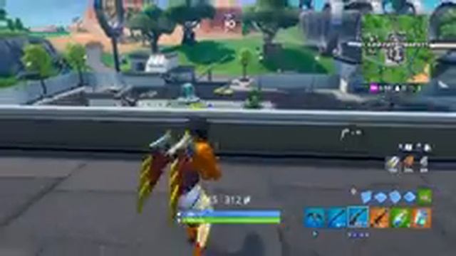 Играю в фортнайт,я без микро,основные наушники сломаны смотреть онлайн