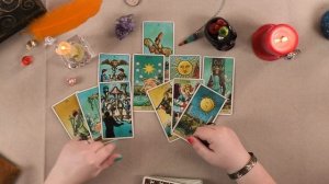 Правитель России уже начал свой путь? Как он придет во власть? Смотрим на картах таро