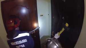 Вскрытие хулиганом металлической двери