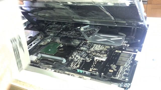 Прокачка старичка iMac'а. Установка SSD. смотреть онлайн