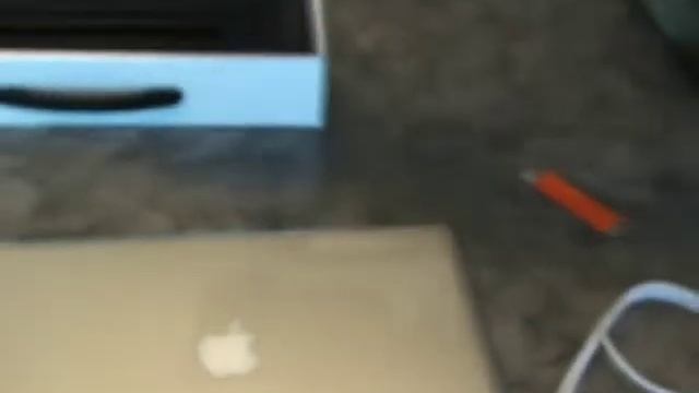 Introducing the New 15" Mac Book Pro смотреть онлайн