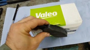 Тормозные колодки Valeo 301886. Смотрим что внутри.