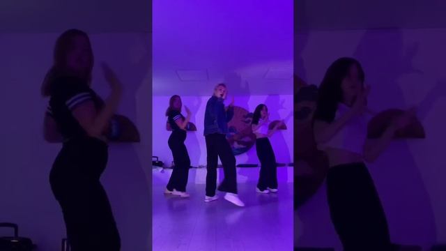 BLACKPINK-PINK VENOM ?? #blackpink #pinkvenom #jennie #rose #jisoo #lisa #kpop #kpopcoverdance