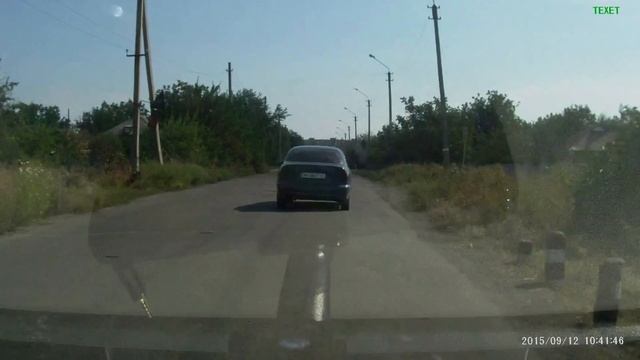 Обгон на переезде Кировское или "Купил права Lada Kalina AH6090HI (2м10с)" смотреть онлайн